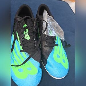 New Balance Adults Black and Blue Spikes